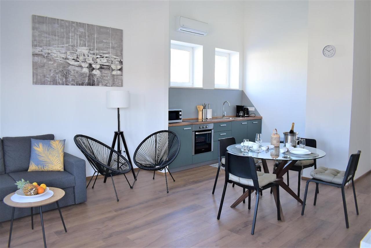 Apartment Aci Marina Rab Banjol Esterno foto