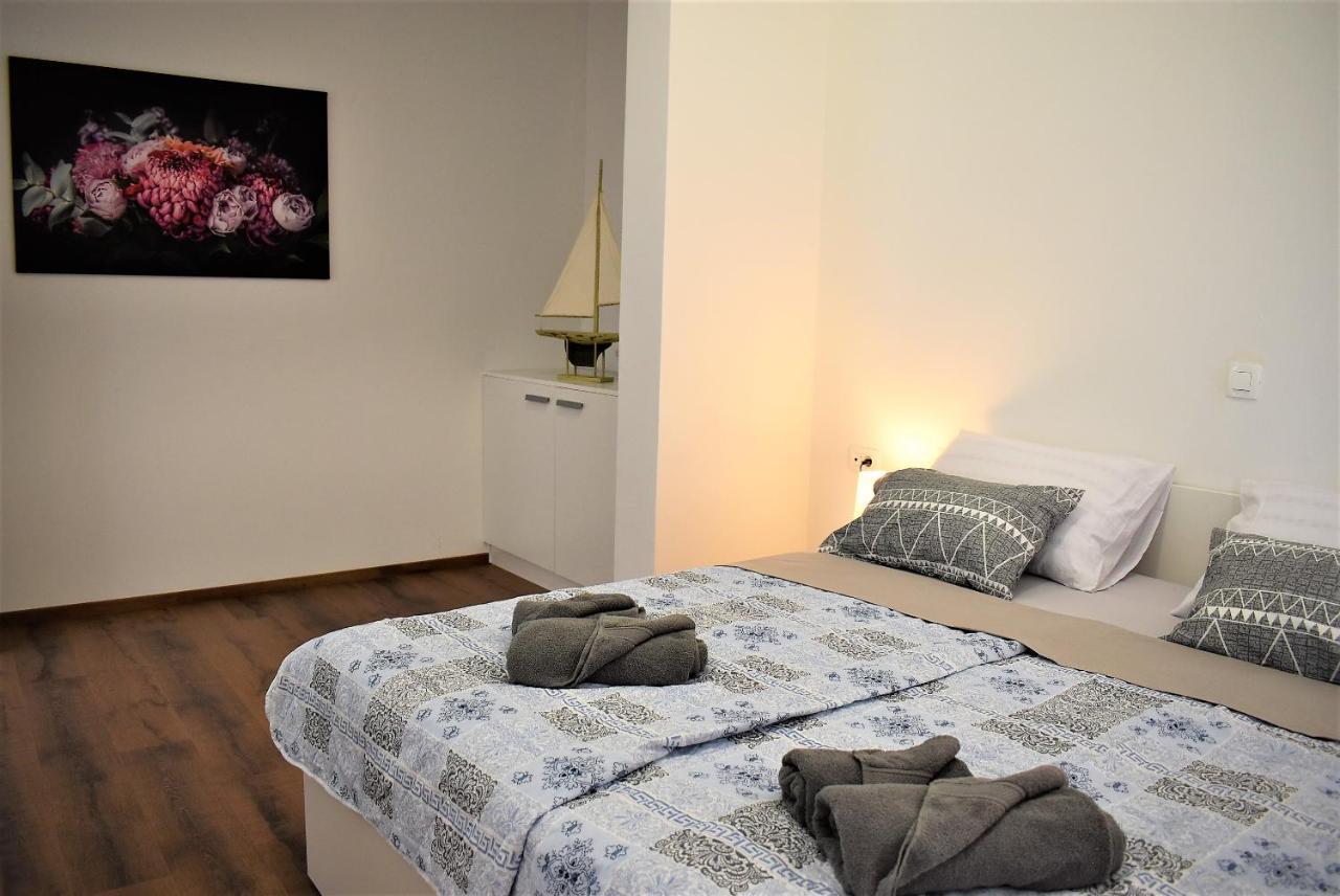 Apartment Aci Marina Rab Banjol Esterno foto