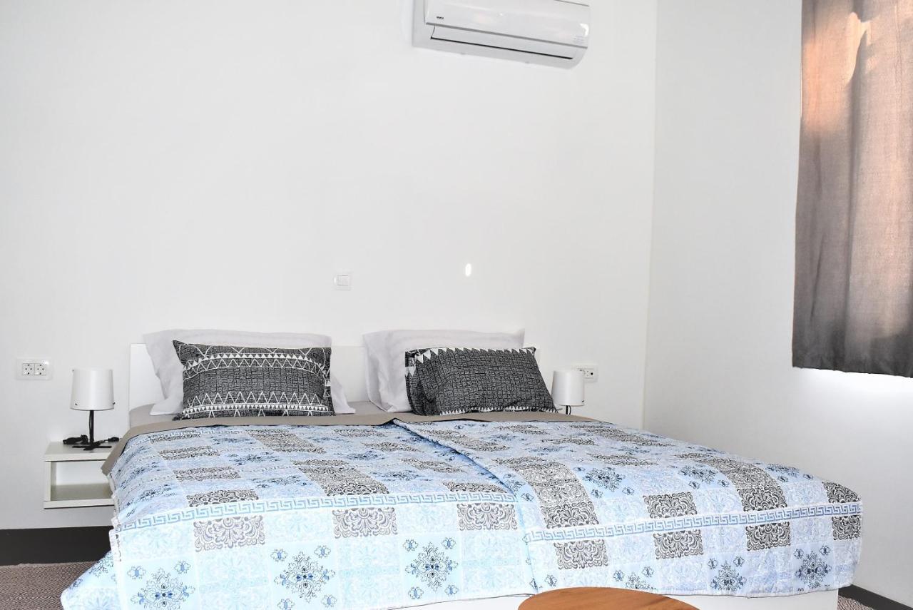 Apartment Aci Marina Rab Banjol Esterno foto