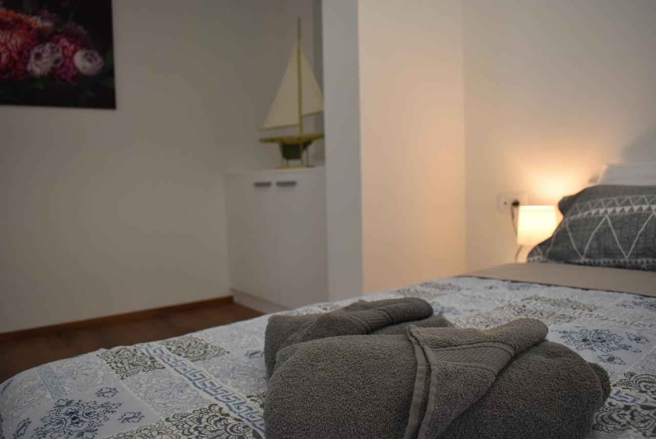 Apartment Aci Marina Rab Banjol Esterno foto